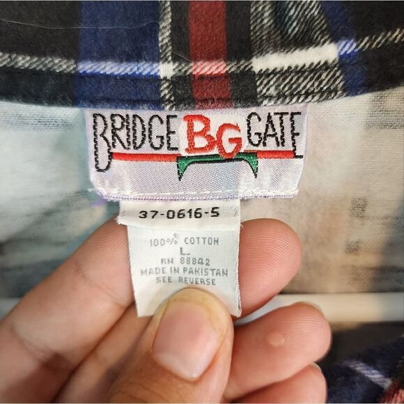 Men's Bridge Gate flannel shirt, size Large - Picture 3 of 3